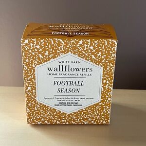 New Two Pack White Barn Bath Body Works Football Season Wallflowers Refills